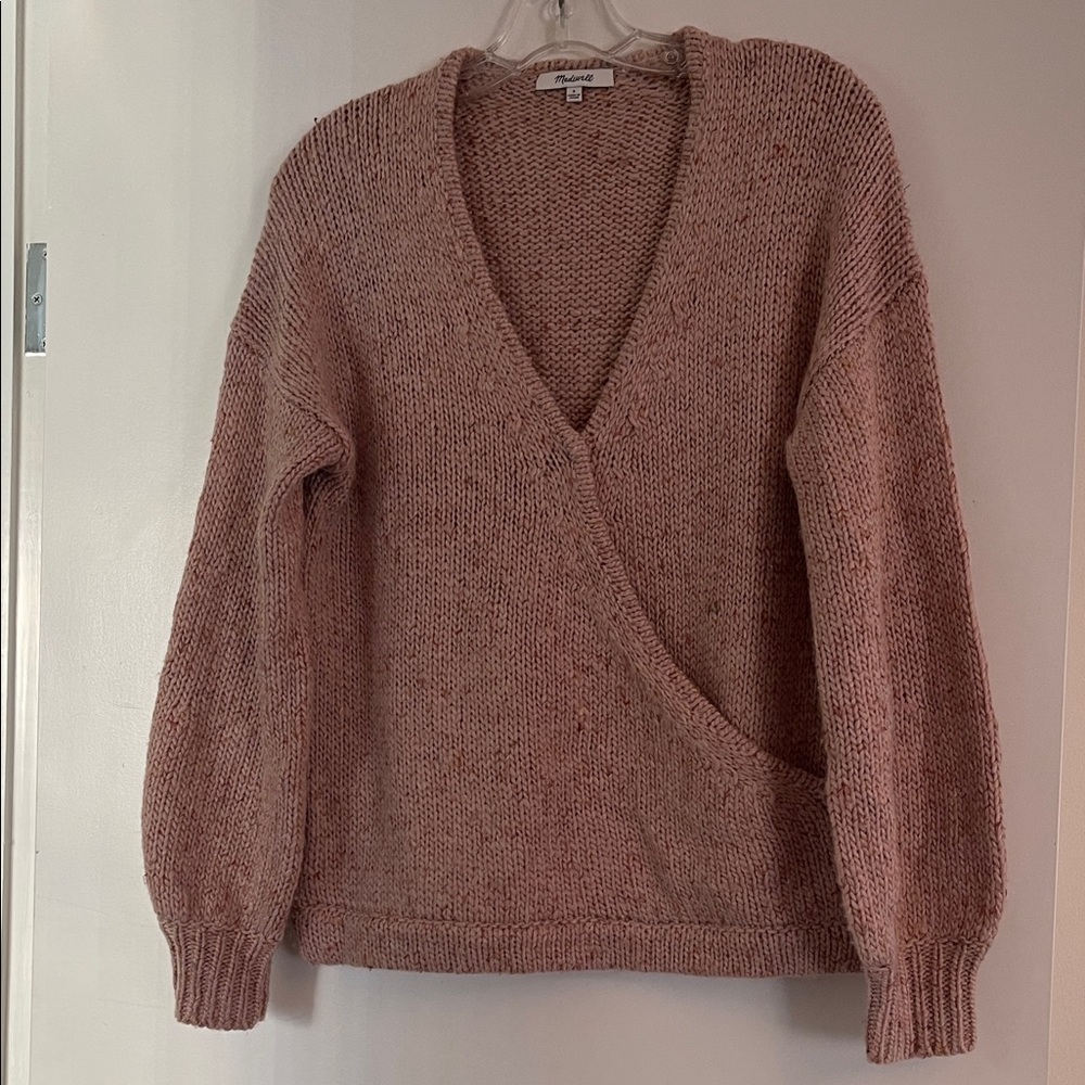Madewell V-Neck Sweater in Soft Pink